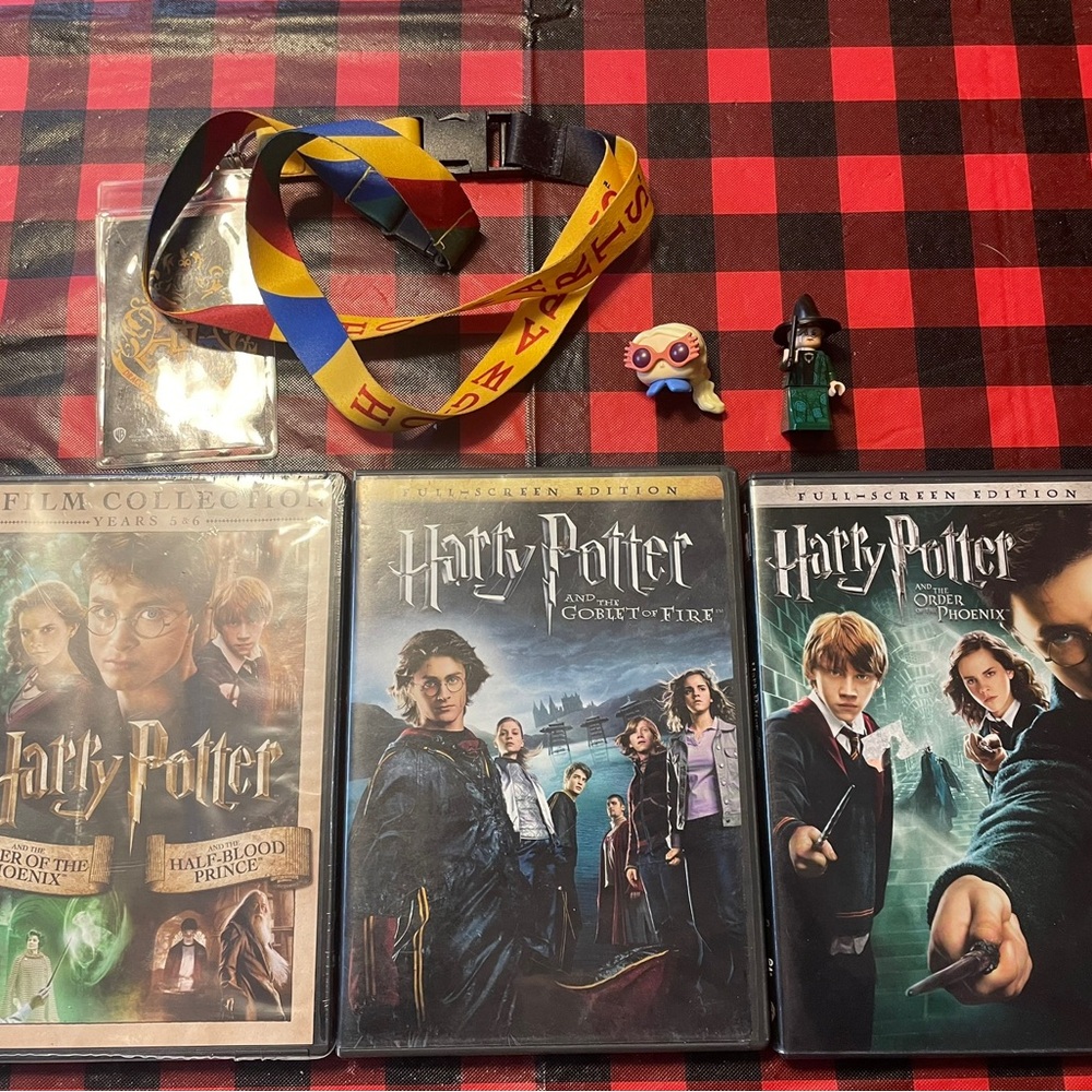 Warner Bros. Harry Potter DVD Set with Figures